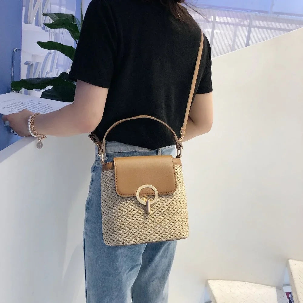 Beach Vacation Woven Women's Bag 2023 New Fashion Trend Korean Version Versatile Fashion Handheld Crossbody Bucket Bag